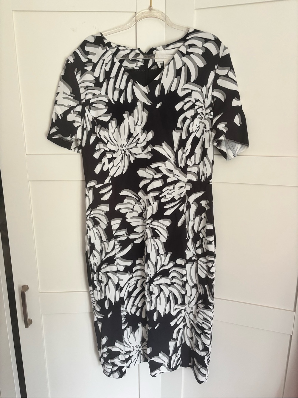 Hugo Boss Black & White Floral Print Women’s Dress Size 10